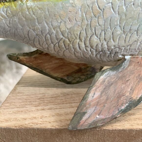 Handcrafted & Hand Painted Folk Art Wood & Metal Fish Spearing Decoy - Picture 12 of 16